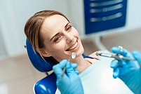 De ce să alegi proceduri de estetică dentară: 5 beneficii ale coroanelor dentare