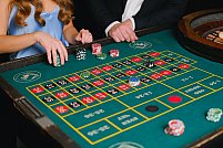 Reguli, strategii & sfaturi pentru blackjack, ruletă și baccarat live