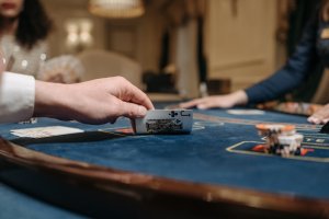 Reguli, strategii & sfaturi pentru blackjack, ruletă și baccarat live