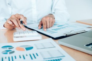 Simplifică procesele de payroll cu un software salarizare performant