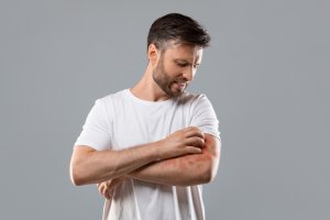 Cum sa mentii un stil de viata activ si sanatos cand suferi de dermatita atopica?