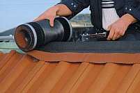 Cum să ai un acoperiș bine izolat și întreținut? Optează pentru accesorii specifice de la roof-shop.ro