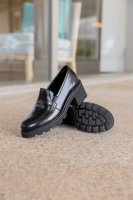 Eleganță și durabilitate: alegerea pantofilor de damă din piele naturală