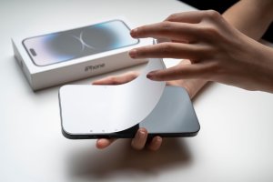 Cum să alegi cea mai bună folie de protecție pentru iPhone? 3 sfaturi