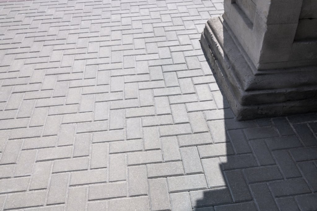 Este sau nu recomandat să montezi pavele în sezonul rece?