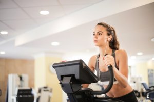 Importanta suplimentelor de sala pentru performante crescute: de ce suplimentele Trained by JP sunt alegerea cea mai buna