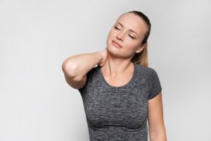 Durerile de umeri: de ce apar și ce afecțiuni pot indica