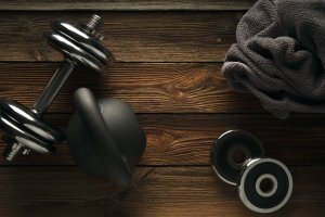 Cum să-ți organizezi rutina de fitness cu seturi de gantere?