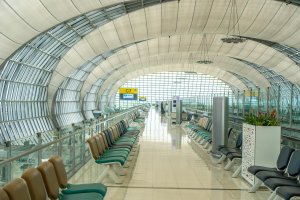 Ce poți face într-o așteptare lungă la aeroport