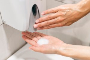 3 sfaturi utile pentru alegerea celui mai bun dozator de săpun