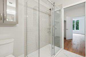 Cum să alegi cabine de duș de calitate pentru baia ta: confort și eleganță într-un singur produs