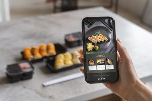 Cum poți să îți realizezi o aplicație mobilă pentru comenzi în restaurant