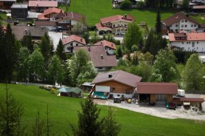 De ce tot mai mulți români se mută în inima Transilvaniei