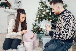 Ghidul cadourilor pentru casă: idei utile și elegante pentru cei dragi