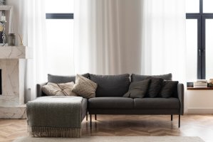 Stofa și pielea ecologică, printre cele mai populare materiale folosite în producția colțarelor extensibile