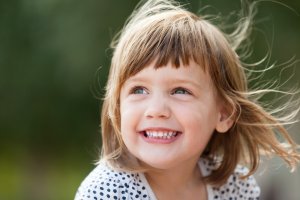 Cum să asiguri zâmbetul sănătos al copilului tău: ghid pentru vizitele la dentist în București