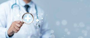 Diferența dintre medicina generală și geriatrie: ce trebuie să știi
