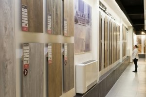 Nu mai alege parchetul laminat doar după estetică! Descoperă cele 5 caracteristici importante ale unui produs de cea mai bună calitate