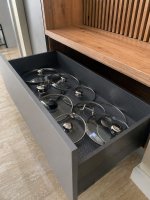 Merivobox Blum și Rehau Rauvisio Grip, sertare cu interior ordonat
