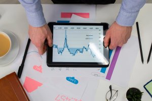 De la facturi la rapoarte: cum simplifică software-ul de contabilitate activitatea firmelor