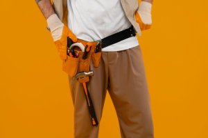 5 materiale pentru pantalonii în talie cu rezistență dovedită la peste 100 de spălări