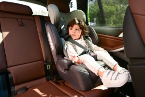 Scaunul auto cu Isofix: ce este, cum funcționează și de ce este mai sigur