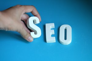 Agenție SEO: cum alegi partenerul potrivit pentru creșterea afacerii tale online