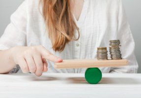 Beneficiile externalizării procesului de recuperare a creanțelor pentru companiile de transport