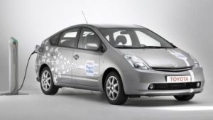 Toyota si Mercedes, parteneriat pentru masini electrice