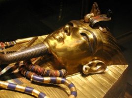 Blestemul lui Tutankhamon